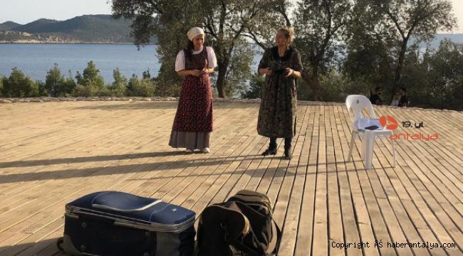Kaş Sanat Tiyatrosu 'sahne' diyor