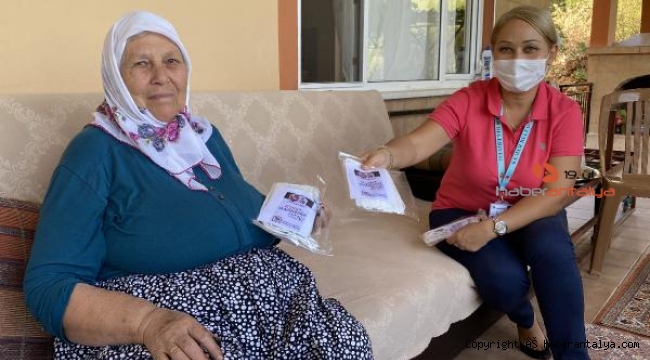 Kemer Belediyesi'nden vatandaşlara maske