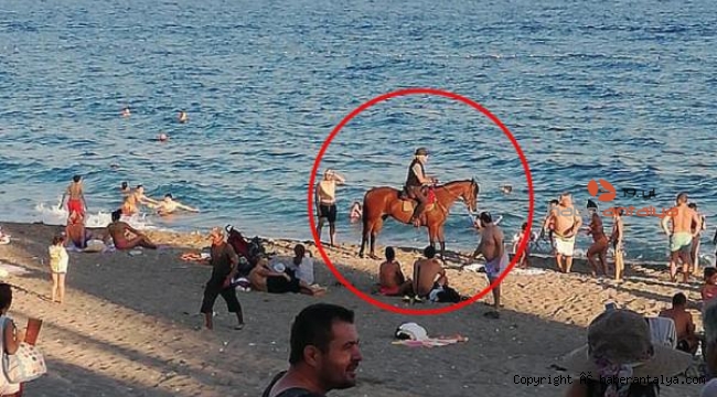 Konyaaltı Sahili'nde gizemli kovboy