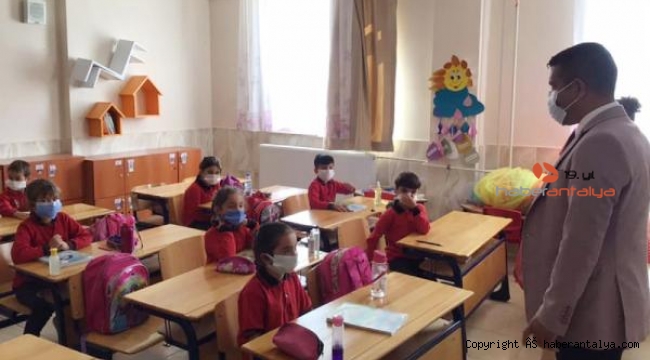 Korkuteli'de 2795 öğrenci okula başladı
