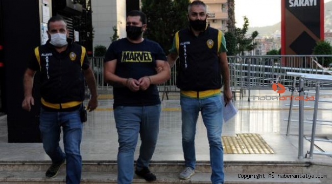 Kuyumcu dolandırıcısı tutuklandı !