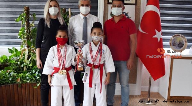 Minik karatecilerden Topaloğlu'na ziyaret