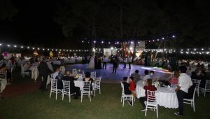 Türkiye'de pandemi nedeniyle 150 bin düğün iptal edildi