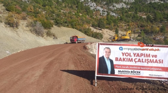 Akseki'de heyelan olan yola istinat duvarı