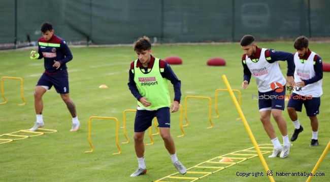 Alanyaspor, Antalyaspor maçı hazırlıklarına başladı