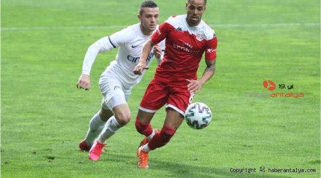 Antalyaspor'da Sam'den 2 maçta, 2 gol