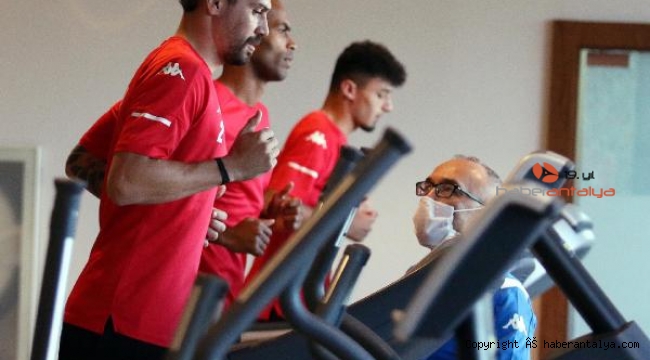 Antalyasporlu futbolcular testten geçti