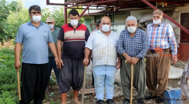 Bıkan üreticiler artık sopalı nöbet tutuyor 