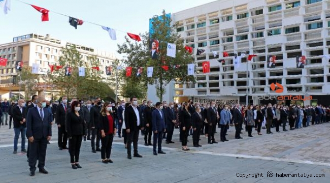 Büyükşehir personeli Ata'yı saygıyla andı