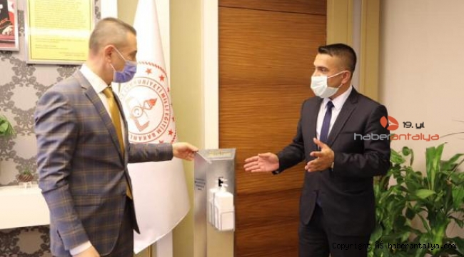 Milli Eğitim'e dezenfektan makinesi