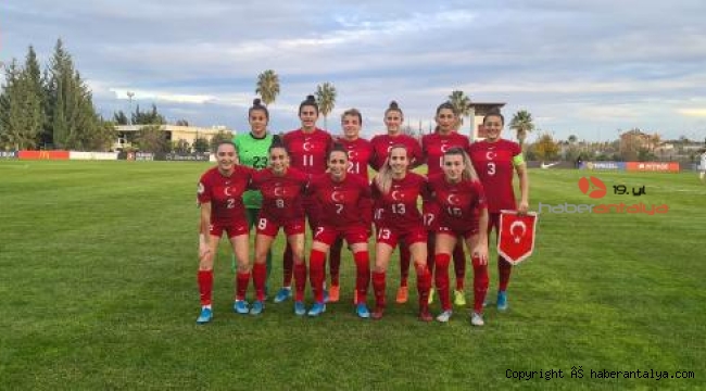 A Milli Kadın Futbol Takımı, Rusya'ya mağlup oldu