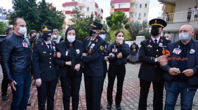 Antalya şehidini uğurluyor