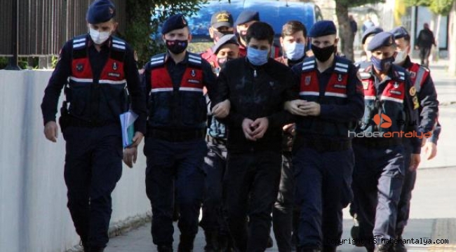 Antalya'da jandarmadan sahte dolar baskını