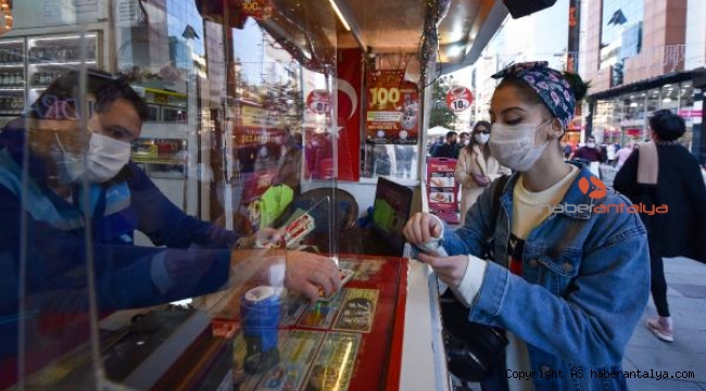 Antalya'da Milli Piyango biletlerine yoğun ilgi; yüzde 90'ı satıldı