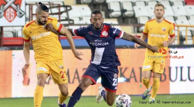 Antalyaspor'da dün akşam bir ilk yaşandı 