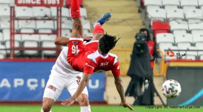 Antalyaspor'dan, 15 haftada 2 farklı mağlubiyet