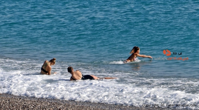 Kısıtlama turistlere yaradı, dünyaca ünlü sahil onlara kaldı