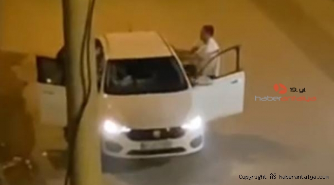 Otomobilde kadına şiddet kamerada