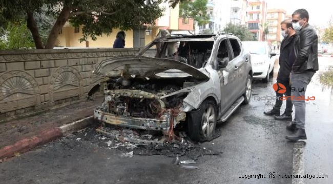 Park halindeki cip, alev alev yandı