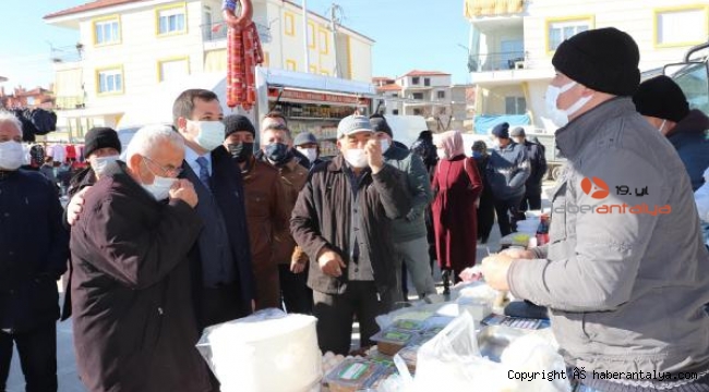 AK Parti'den pazar esnafına ziyaret