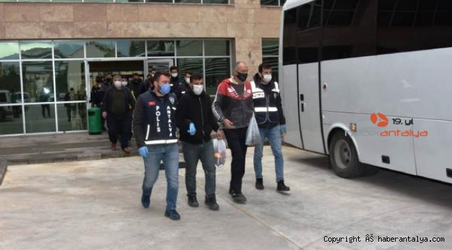 Antalya'da eş zamanlı operasyon; 81 gözaltı