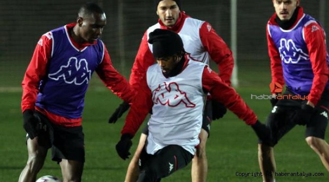 Antalyaspor taktik çalıştı