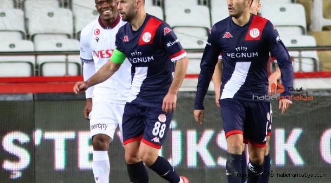 Antalyaspor'da Ersan Adem Gülüm vasatı aşamadı