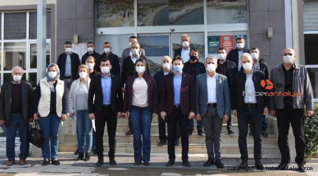 Büyükşehir'den Demre'de sorun dinleme toplantıları