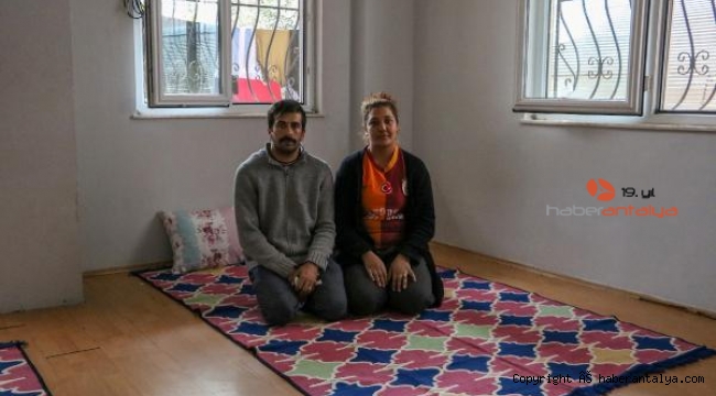 Evi su basınca, taksitleri yeni biten eşyaları çöpe gitti !