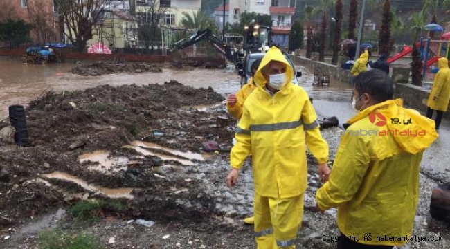 Kemer Belediyesi'nden sağanaktan etkilenenlere yardım