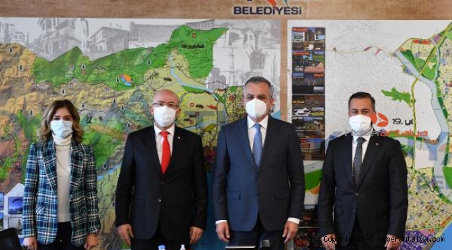 Konyaaltı'nda güvenlik personelini sevindiren imza
