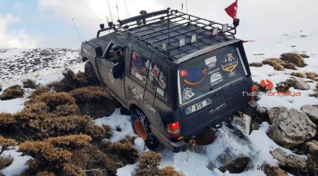 Uçuruma kayan cip için seferber oldular