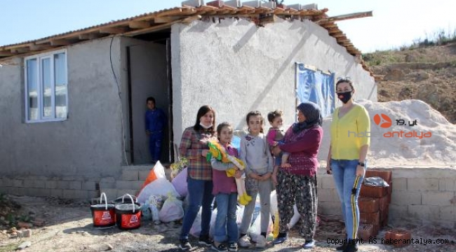 3 çocuğuyla yaşayan anneye büyük destek