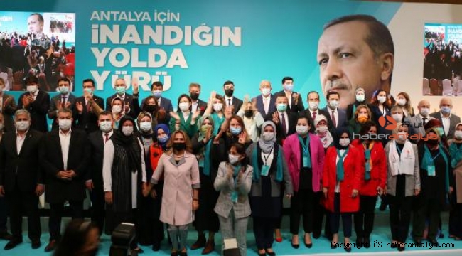 AK Parti'nin kadın üye sayısı hedefi 6 milyon