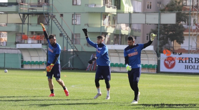 Alanyaspor'lu Ahmet Çağrı Güney'in U19 Milli Takım heyecanı