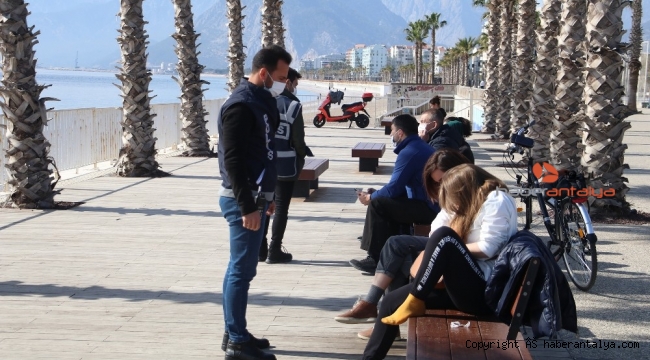 Antalya'da sahildeki yoğunluğa sıkı denetim