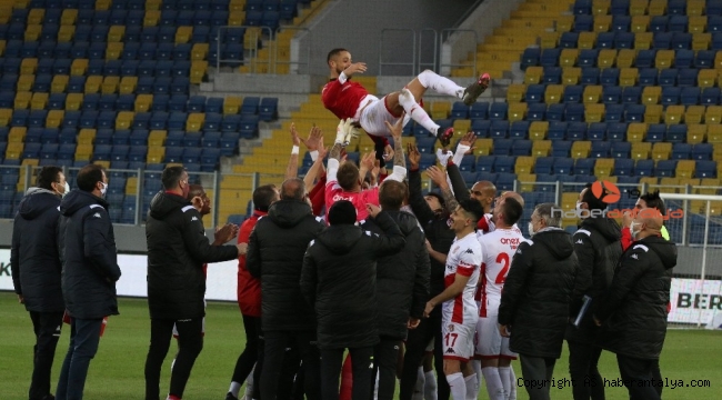 Antalyaspor'da Sidney Sam'dan 5 puanlık katkı