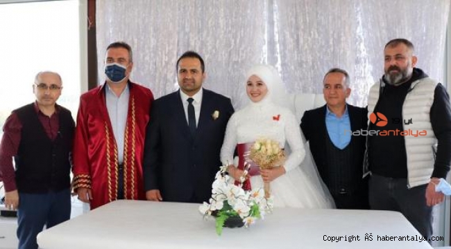 Başpehlivan Yeşil Yeşil dünya evine girdi