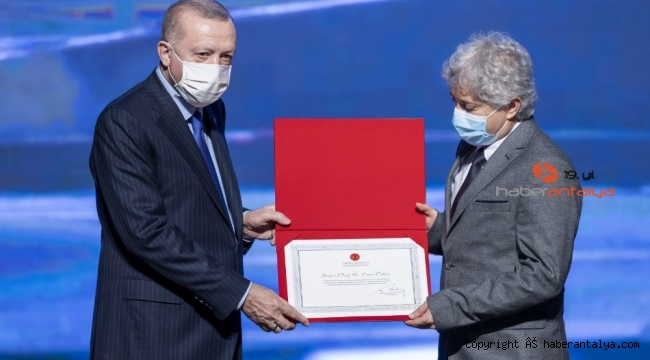 Cumhurbaşkanı Erdoğan'dan Prof. Dr. Özkan'a Ödül