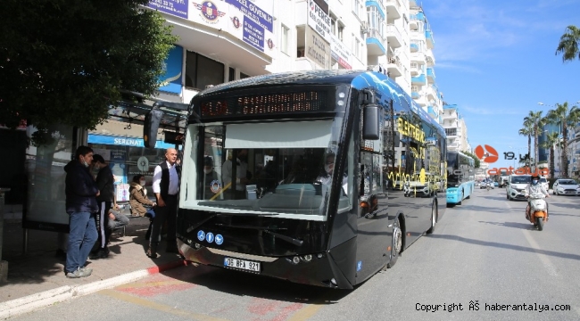 Elektrikli otobüs yollarda