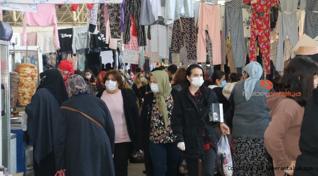 Esnaf kalabalığı az buldu, sanal alışverişten yakındı