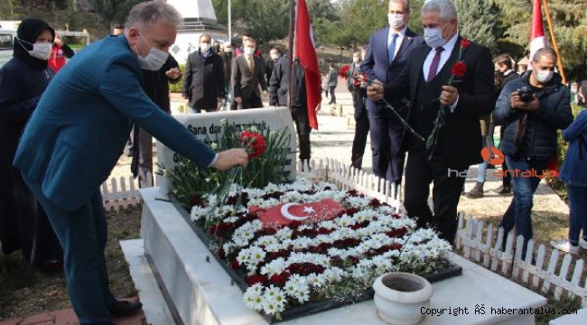 İlk şehit kadın pilot anıldı