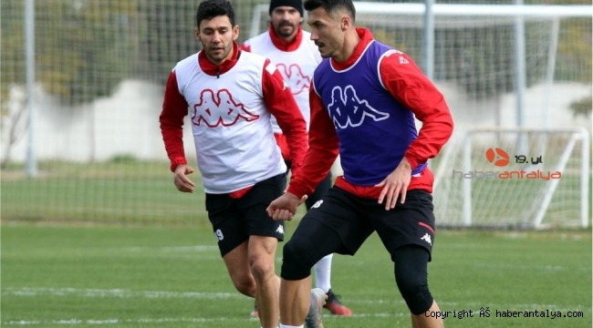 Jahovic resmen Göztepe'de