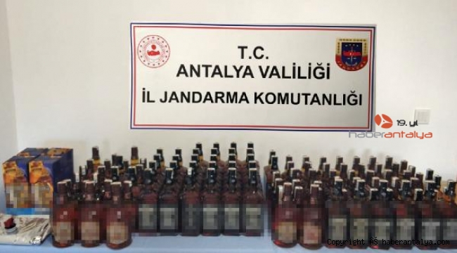 Jandarma 110 litre kaçak içki ele geçirdi