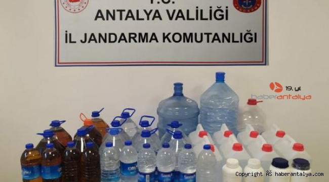 Kaçak içkileri damacanada saklamışlar
