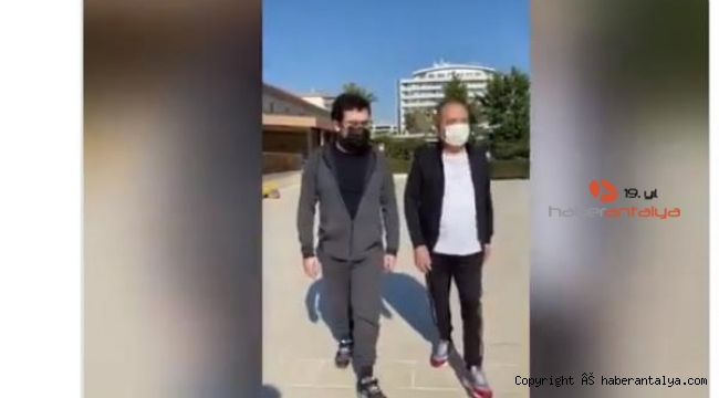 Koronavirüsü yenen Başkan Böcek, oğluyla yürüyüşe çıktı