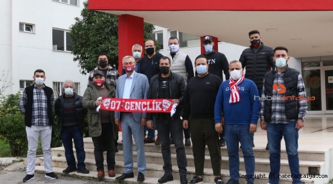 Mustafa Yılmaz, 07 Gençlik ile buluştu