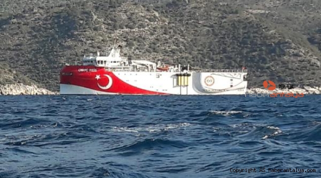 Oruç Reis gemisi Demre açıklarına demirledi