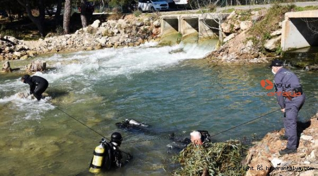 Polis, derede tabanca aradı !