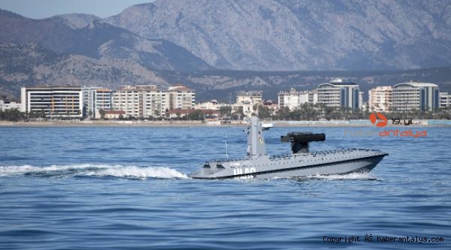 Türkiye'nin ilk silahlı insansız deniz aracı 'ULAQ' Mavi Vatan ile buluştu